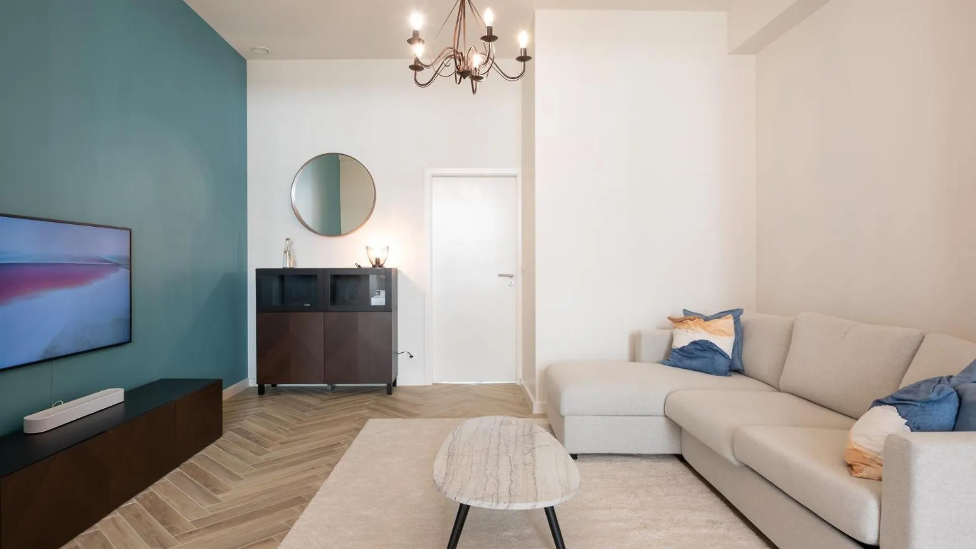 Beautiful Renovated Apartment In An Authentic Building Oostende