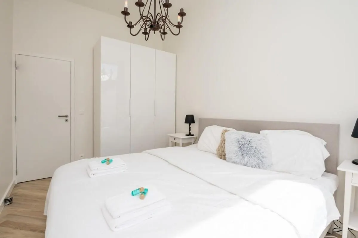 Beautiful Renovated Apartment In An Authentic Building Oostende 0*,